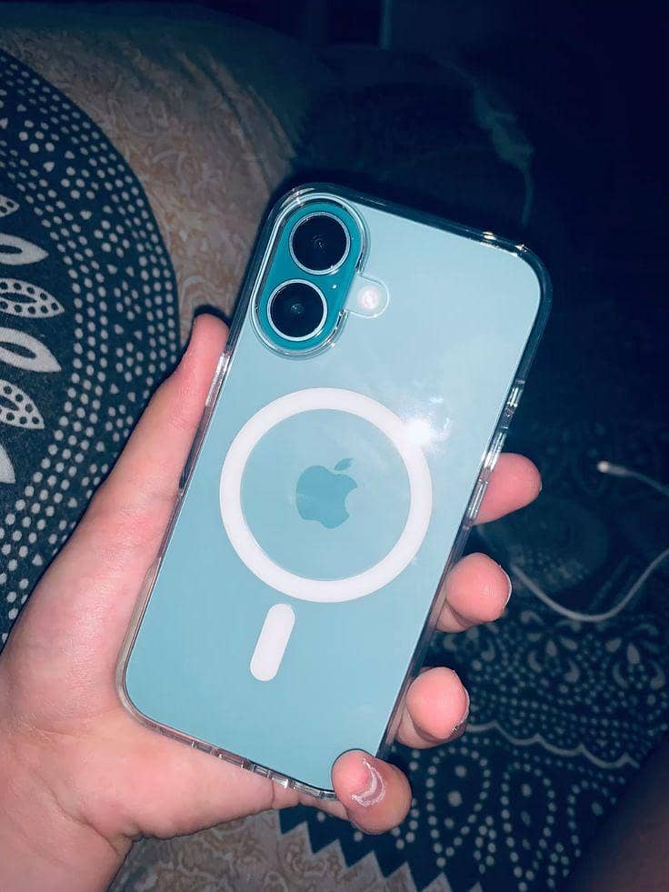 Apple iPhone 16 Plus 1
