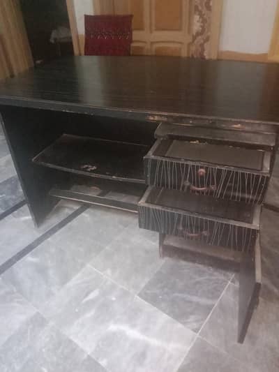 Study table (Big) in good condition