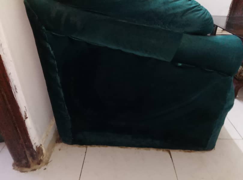 Sofas set with center table 3