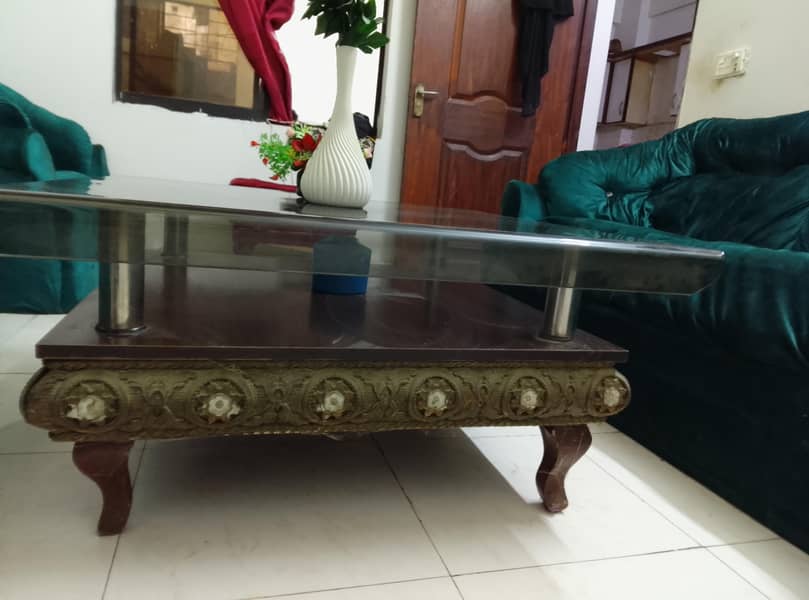 Sofas set with center table 15