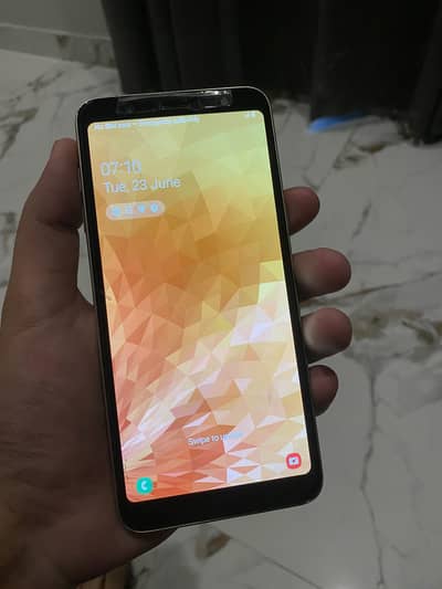 Samsung Mobile J8