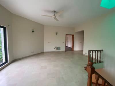 1 Kanal Beautiful House With Basement For Rent in DHA Phase 4