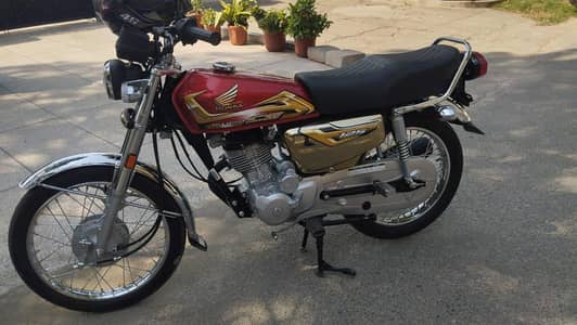 Honda CG 125 Golden Edition Available for Sale