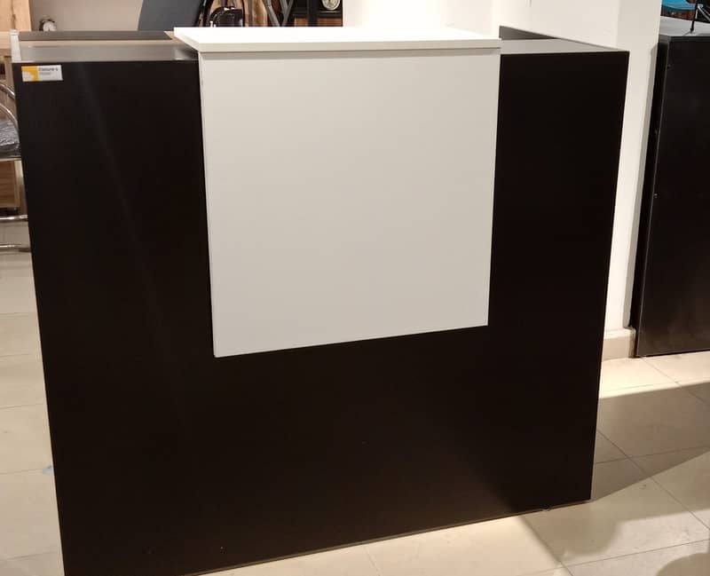 Reception Table | Counter Table 10