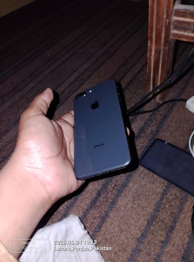 iphone 8 plus 3