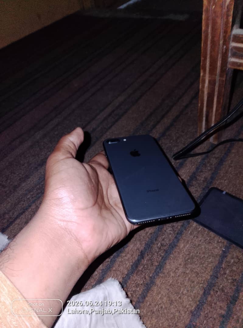 iphone 8 plus 4
