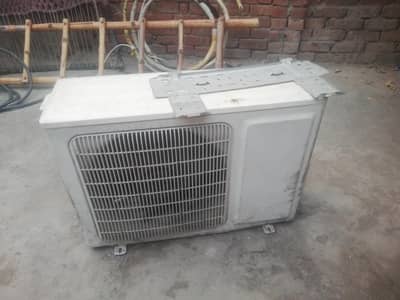 I am selling Samsung  1 tone a c not inverter