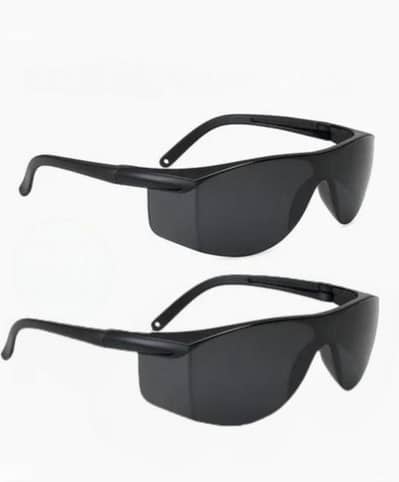 trendy black sunglasses