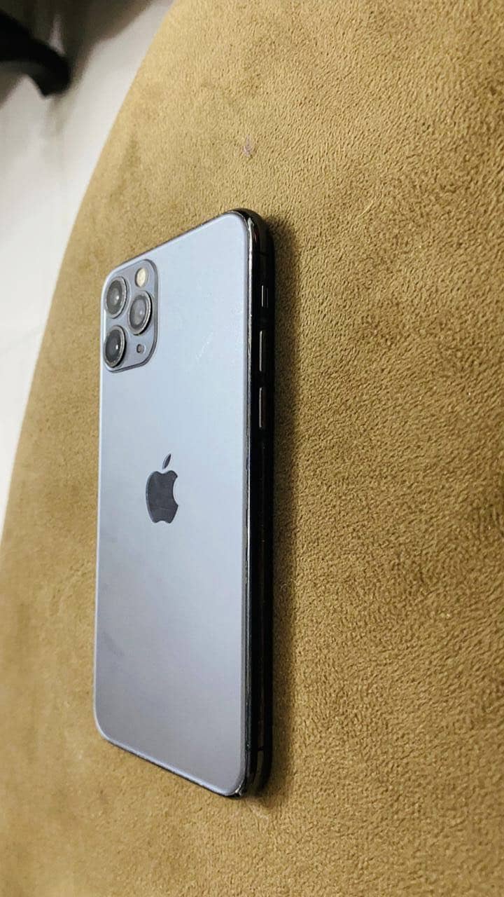 iPhone 11 Pro 2