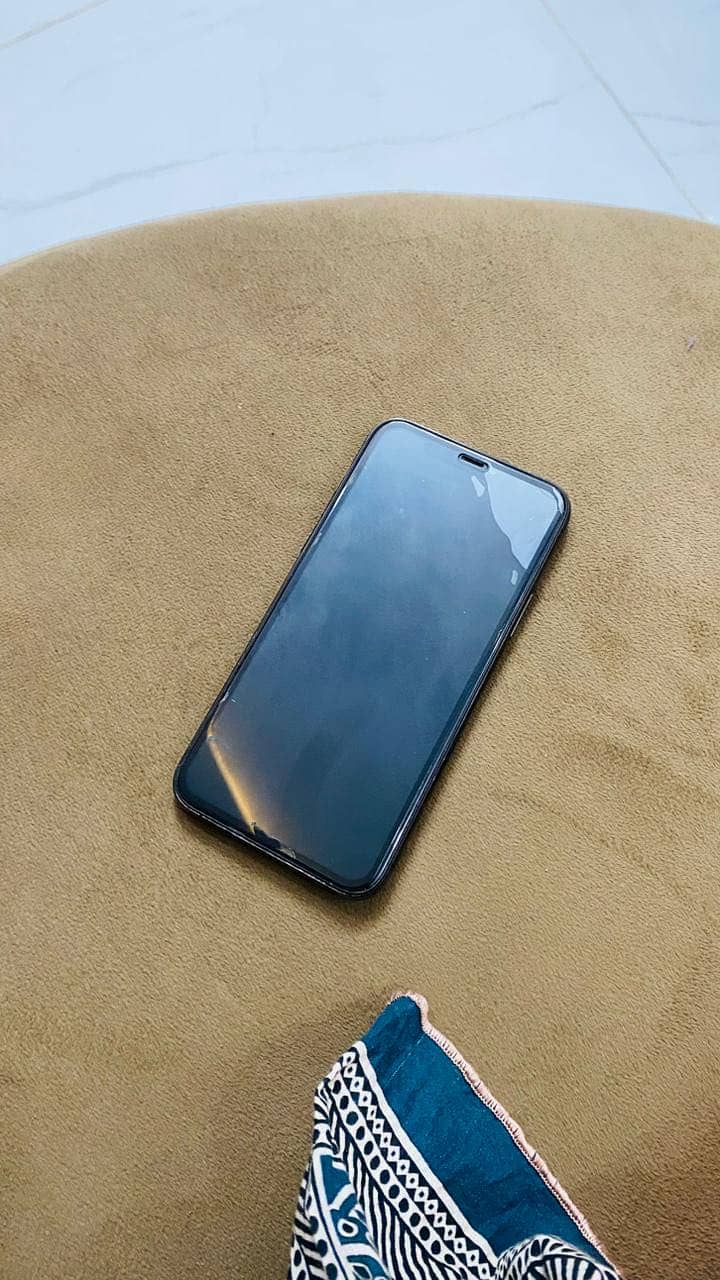 iPhone 11 Pro 3