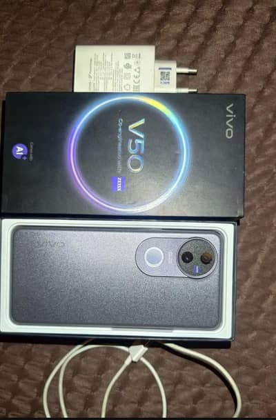 Vivo V50