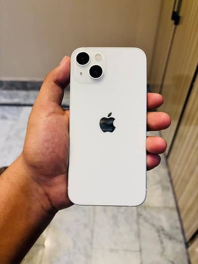 Apple iPhone 13