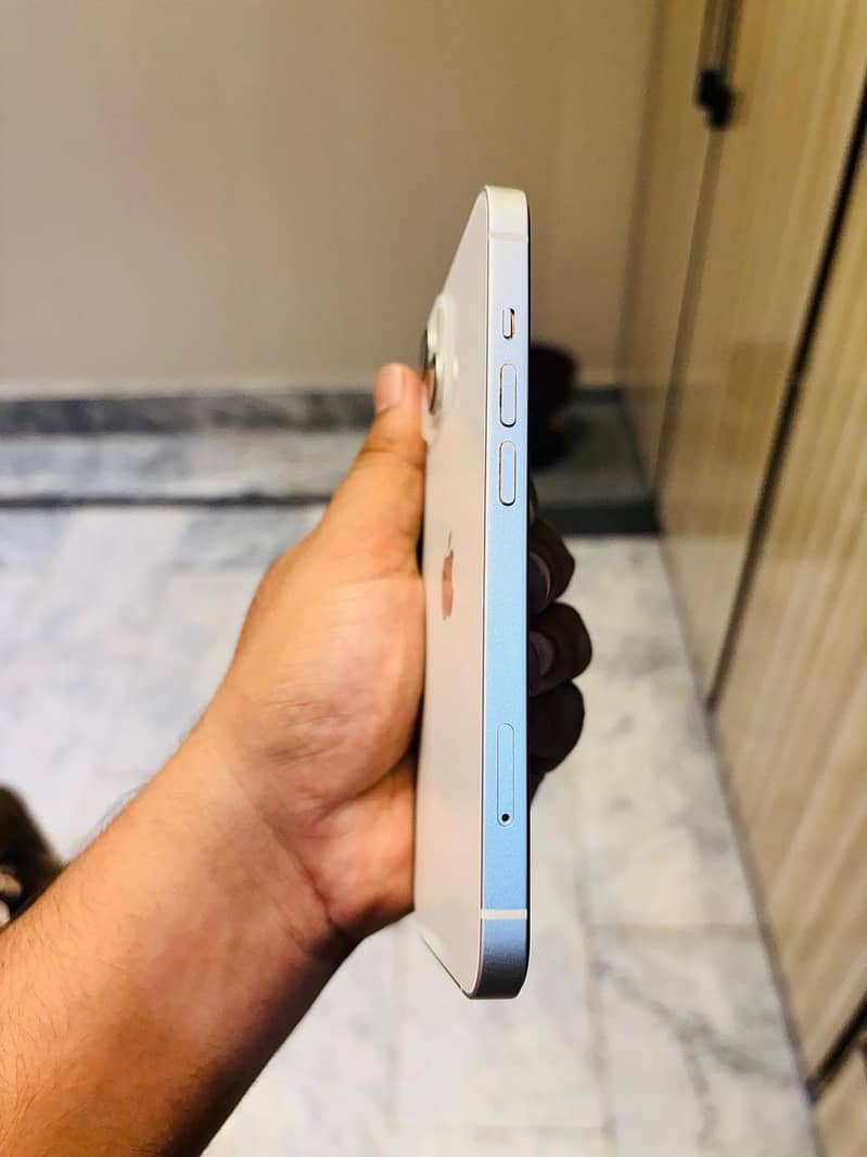 Apple iPhone 13 1