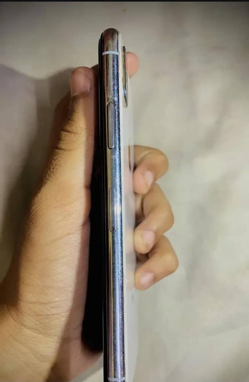 Apple iPhone X 0
