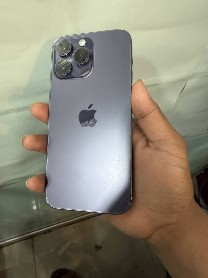 iPhone 14 Pro Max 0