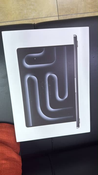 MACBOOK PRO M5 16Gb/1Tb, Brand new 14 inch