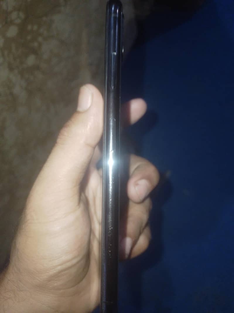 Apple iPhone XS Max 1