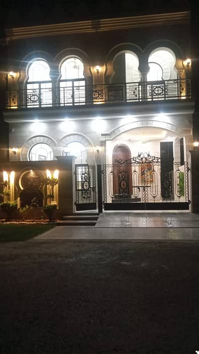 SYED BROTHERS PROUDLY OFFERS: 5 Marla Elegant And Fully Maintained Spanish Bungalow Is Available In The Best Block Of DHA Lahore.