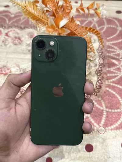Apple iPhone 13
