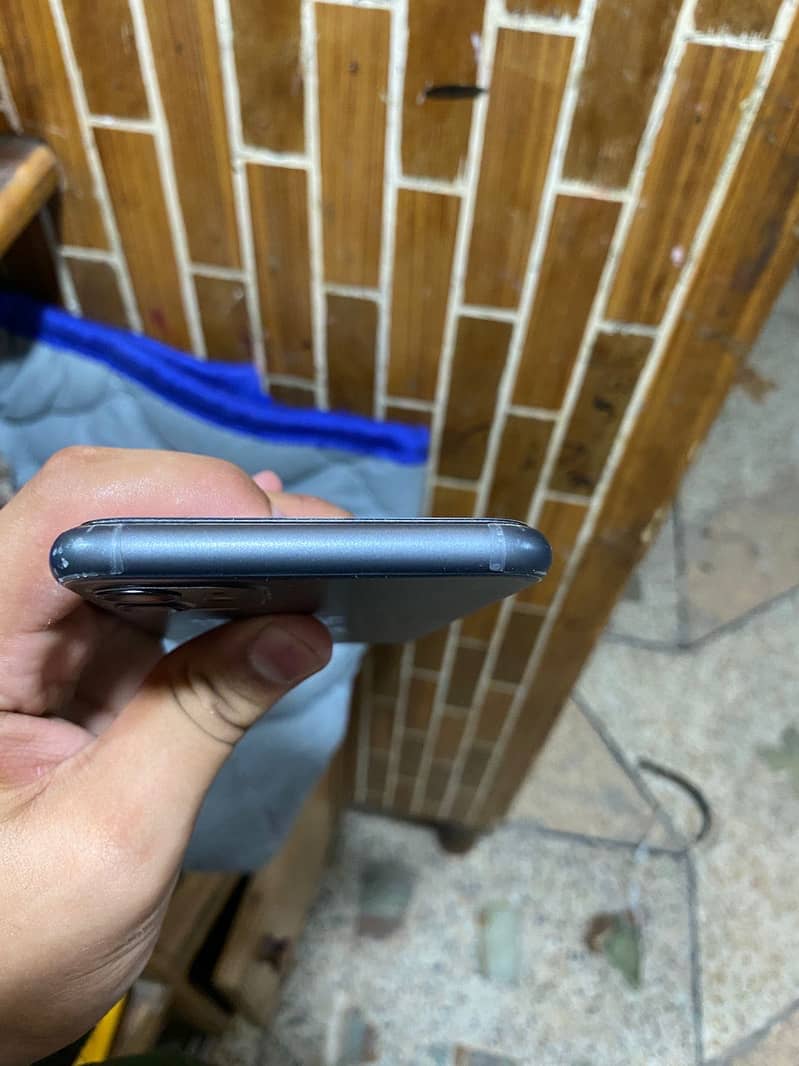 Apple iPhone 11 2