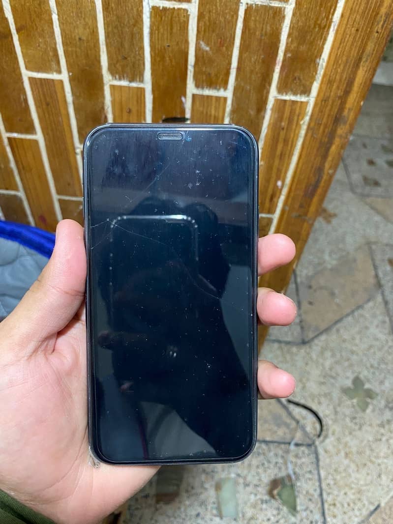Apple iPhone 11 3