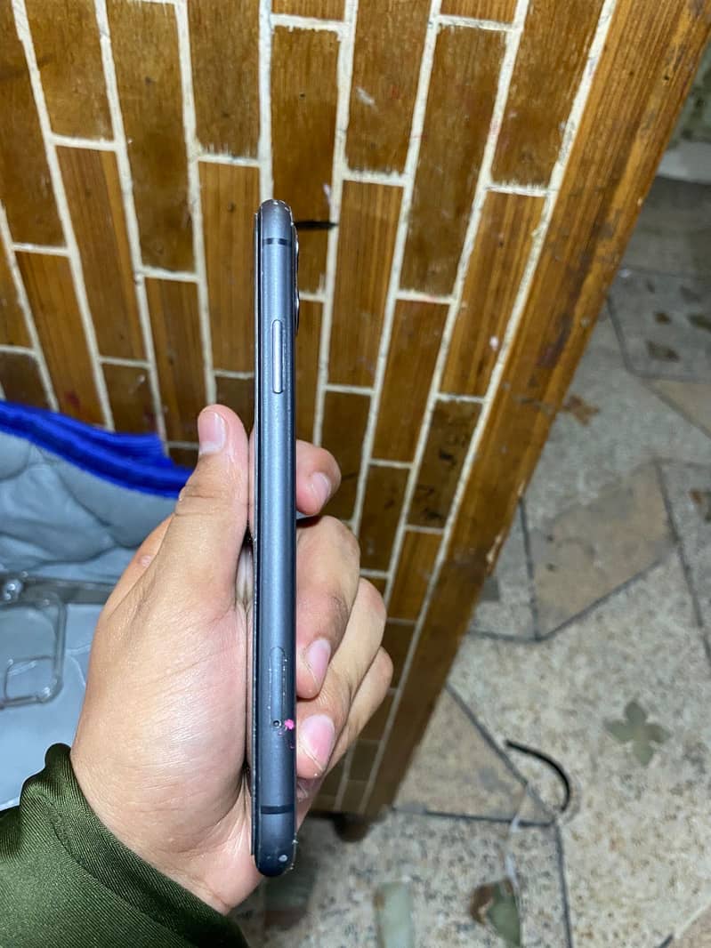 Apple iPhone 11 6