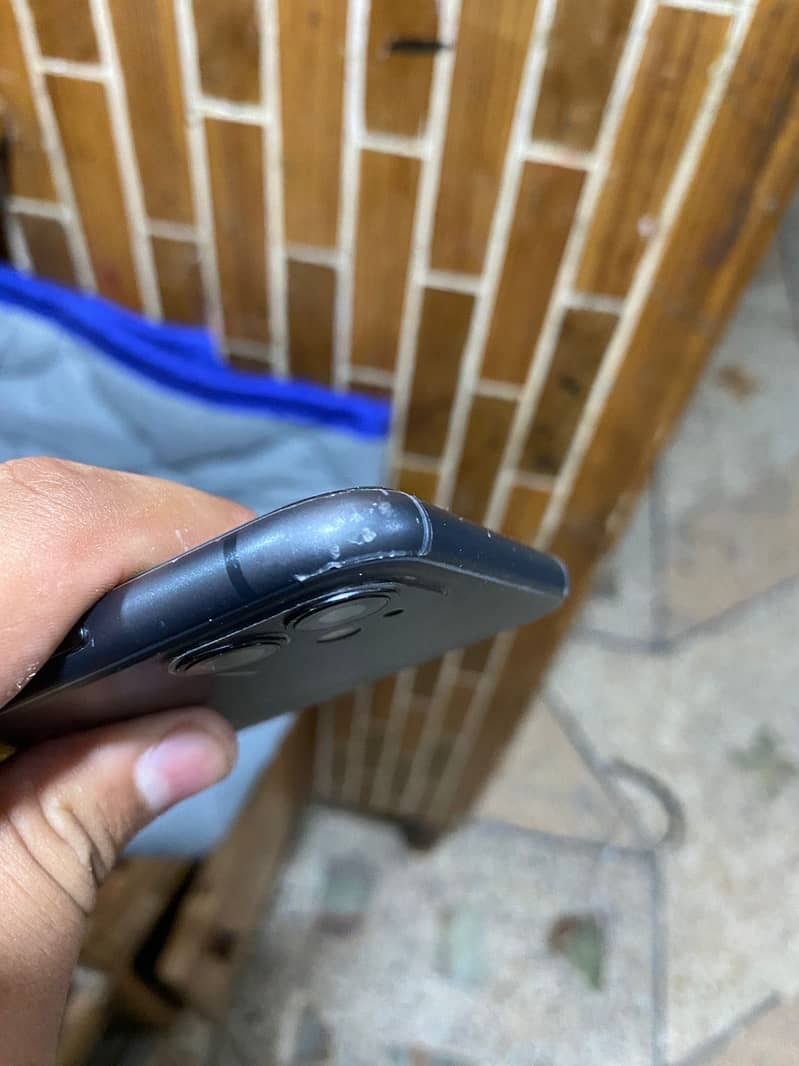 Apple iPhone 11 7