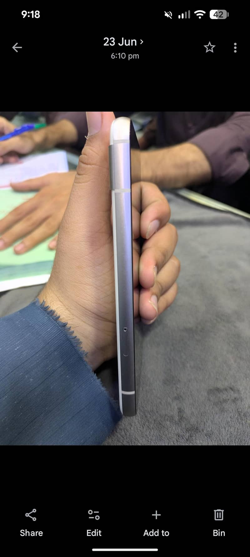 Google Pixel 8a 1