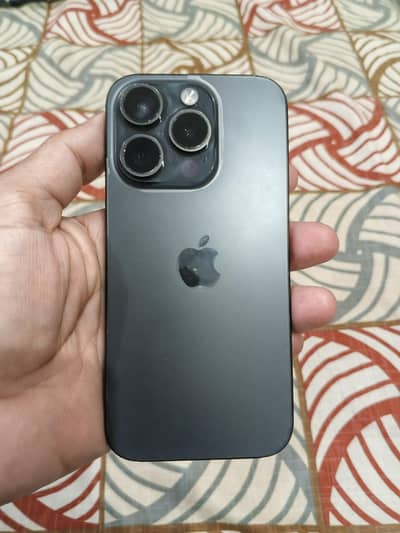 I phone 15 pro . jv . Non Pta .  128 Gb
