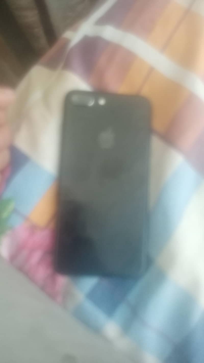 Apple iPhone 7 Plus 0