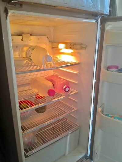 Dawlance ki fridge for sale
