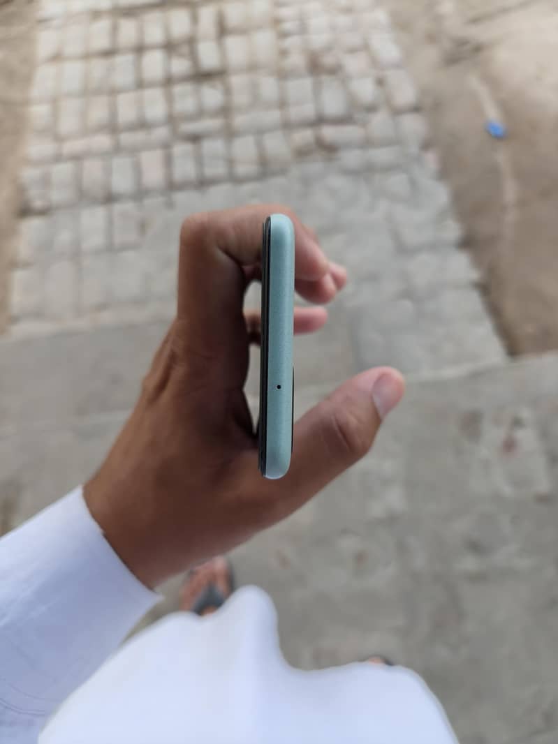 Google Pixel 5 4