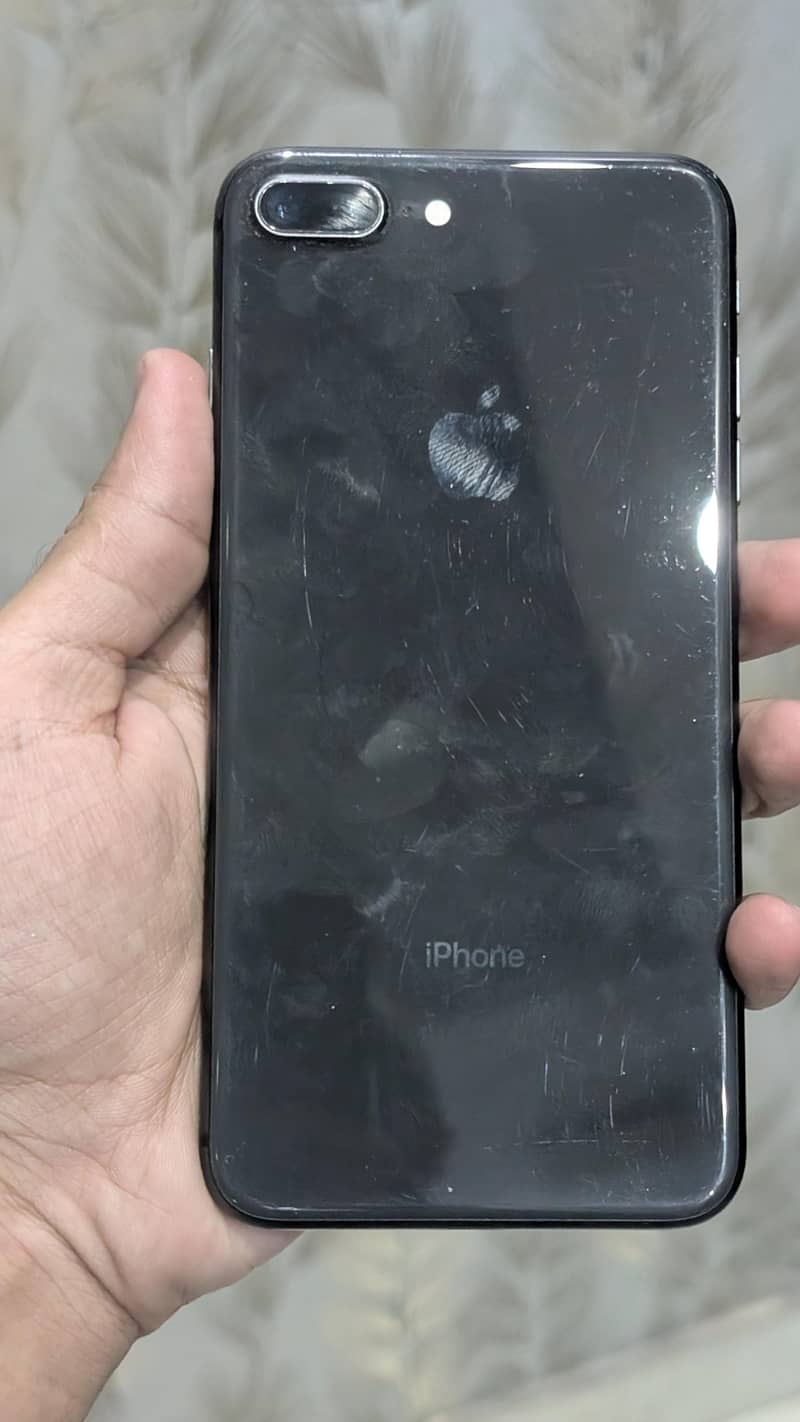 Apple iPhone 8 1