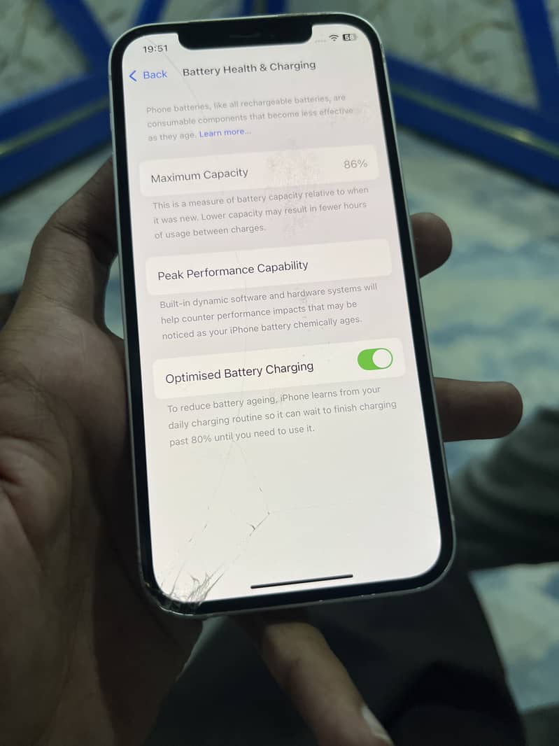 Apple iPhone 12 4