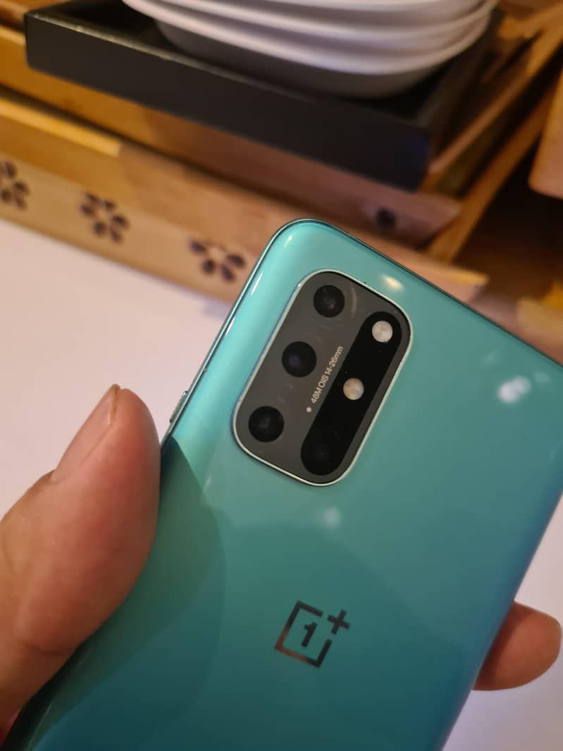 One Plus 8T 0