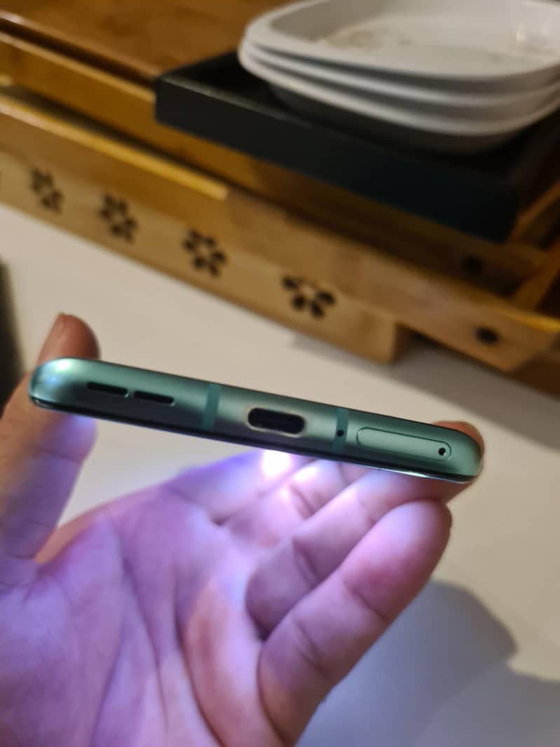 One Plus 8T 8
