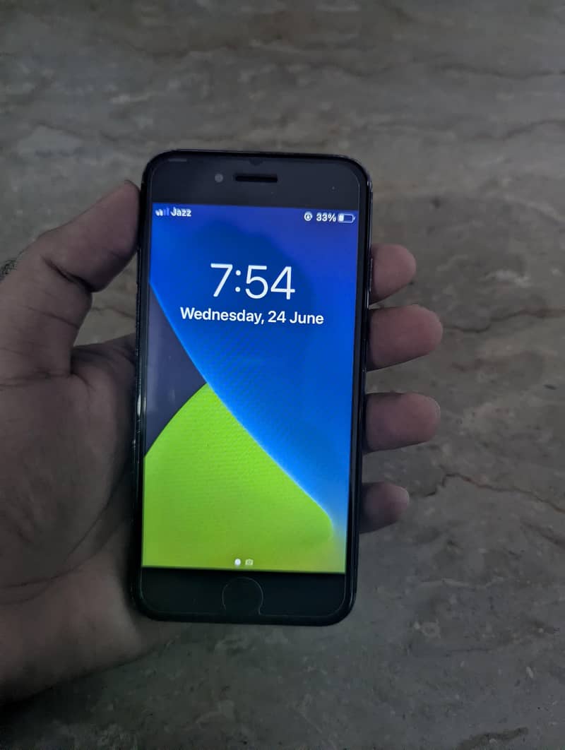 Apple iPhone 7 1