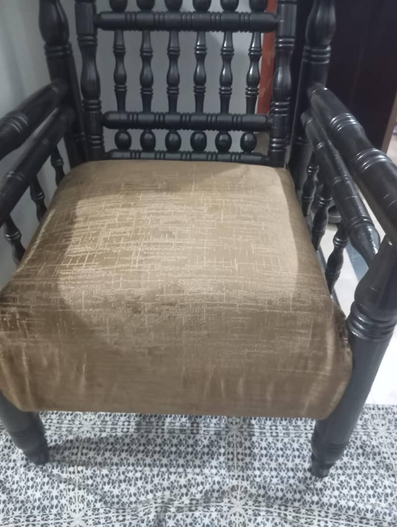 Sofa Set 5 seater 4