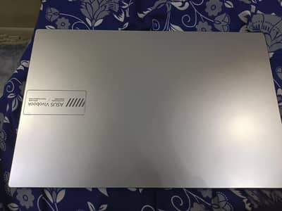 im selling Asus nee condition