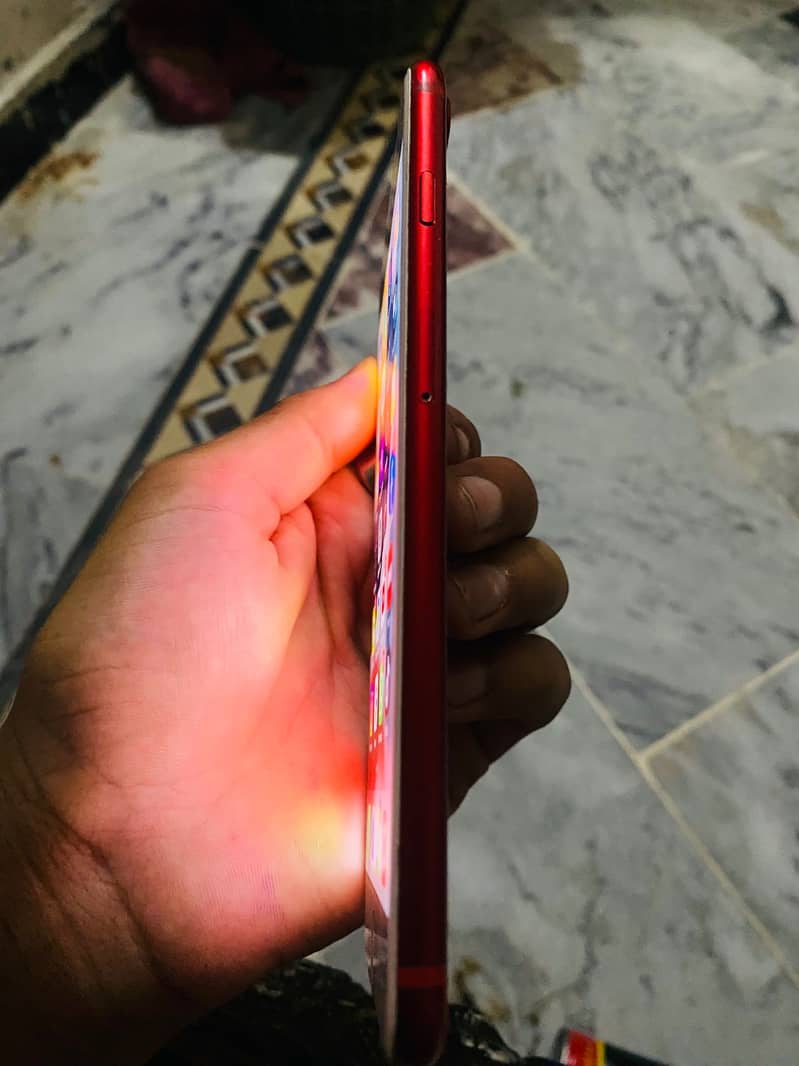 Apple iPhone 7 Plus 0