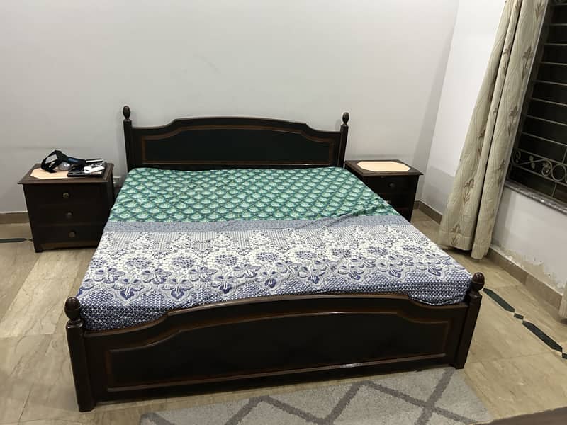 Solid wood bed 2