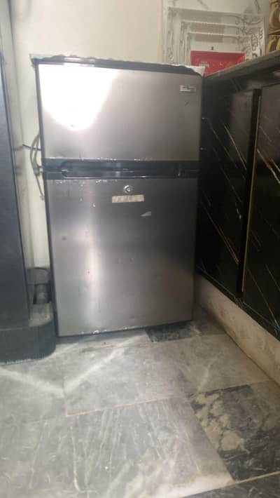 2 Doors Refrigerator for small family