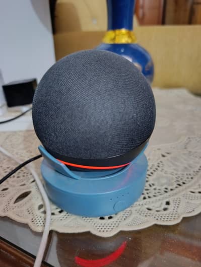 Alexa 4 gen with battery base