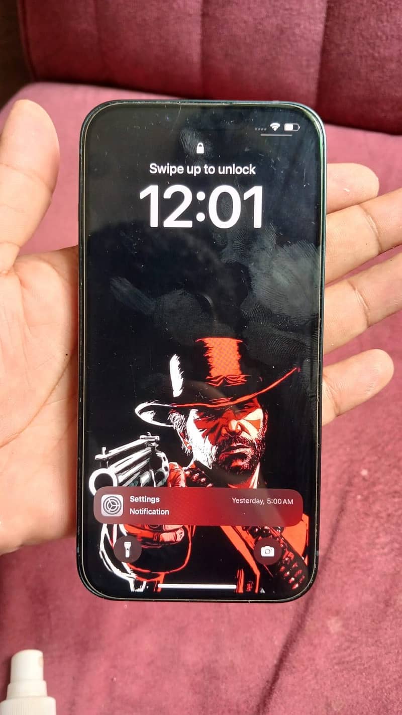 Apple iPhone 13 5