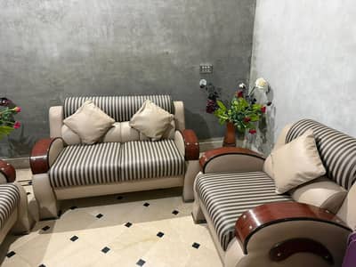 Stylish 6-Seater Sofa Set - Well Maintained
