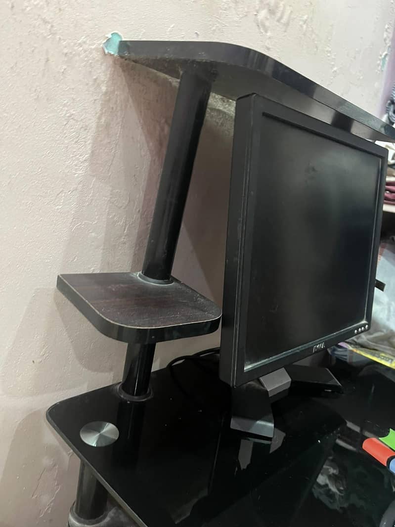 computer trolley with computer and dressing table 1