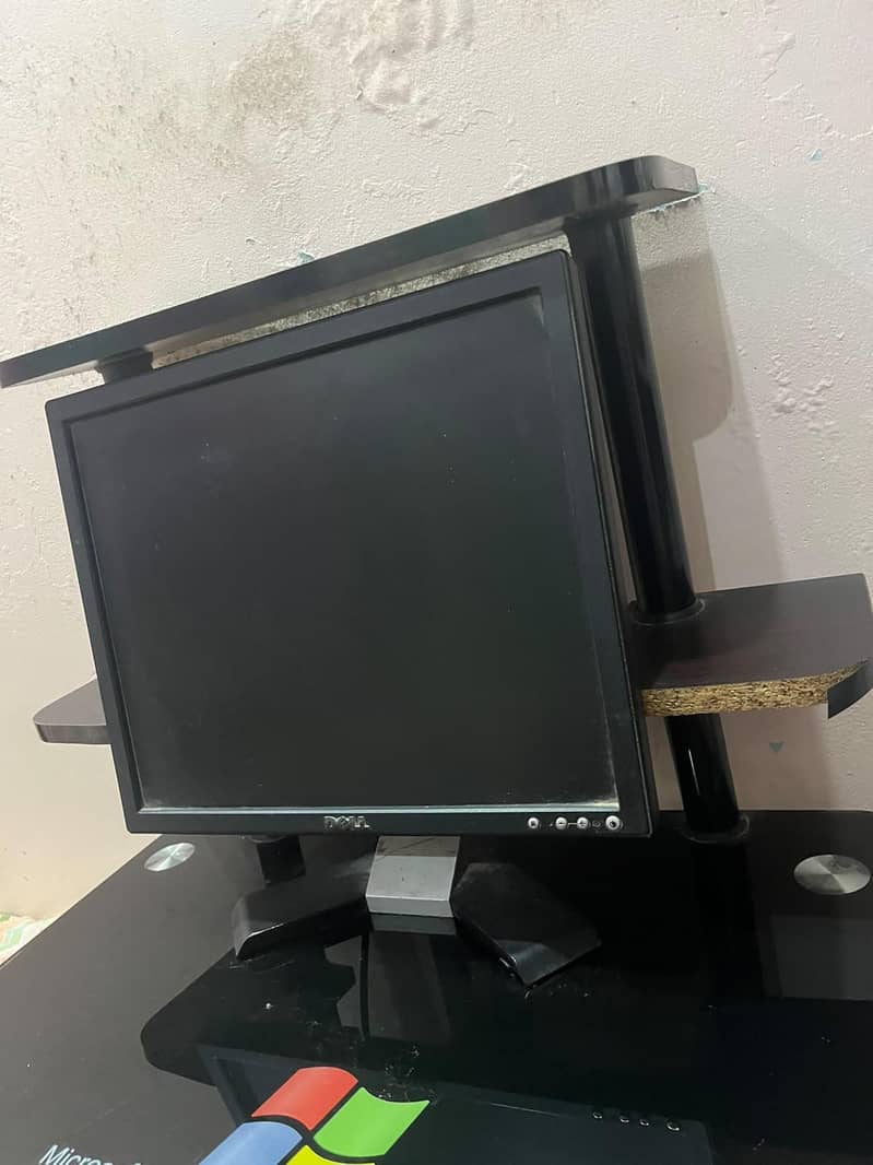 computer trolley with computer and dressing table 2