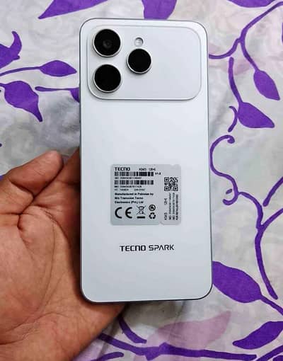 Tecno spark 40