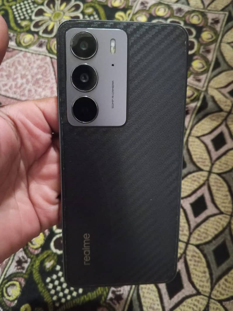 Realme C75 1