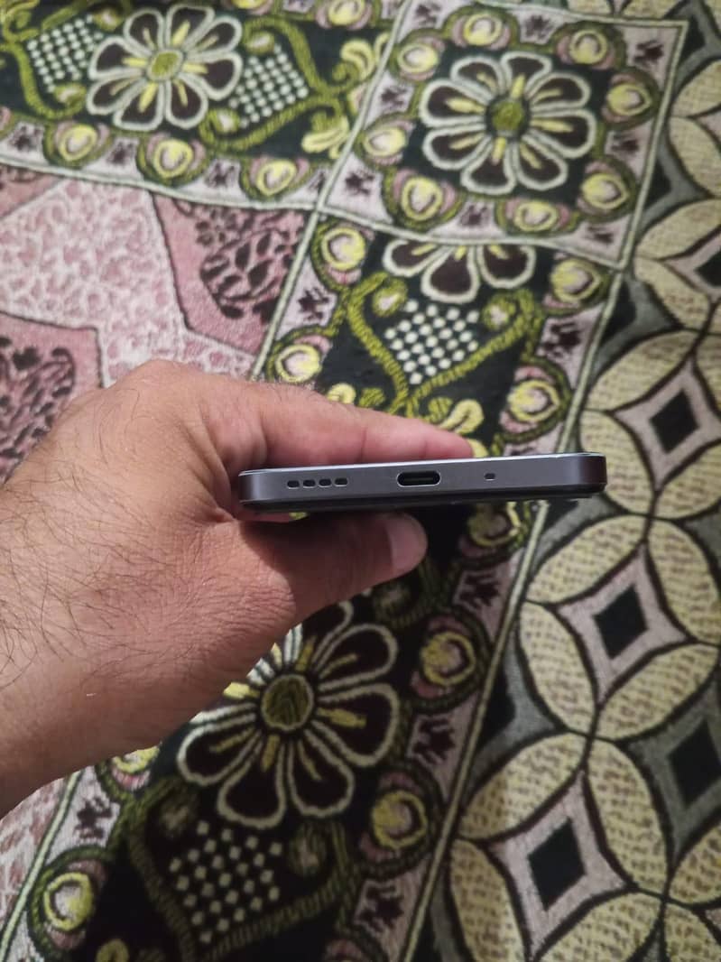 Realme C75 4